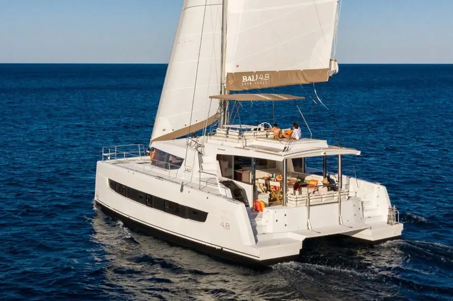 Bali 4.8 katamaran